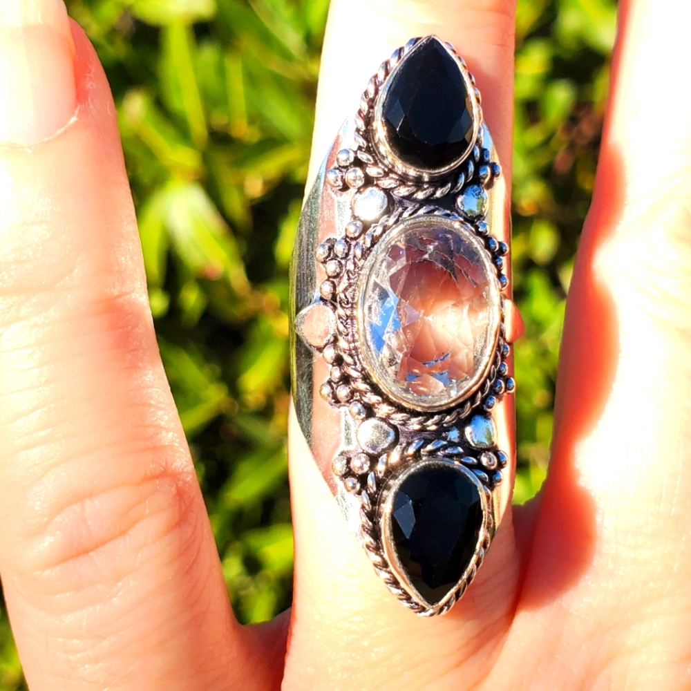 New White Topaz & Black Spinnel Design 925 Silver Statement Ring.